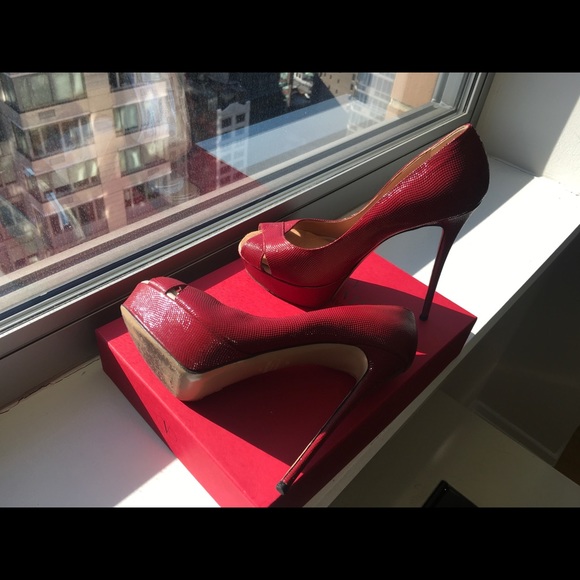 🔥 Valentino Rosso Peep Toe Pumps 🎈 - Picture 5 of 8